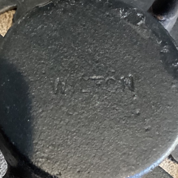 Wilton vintage  cast iron candle holder - Picture 4 of 5